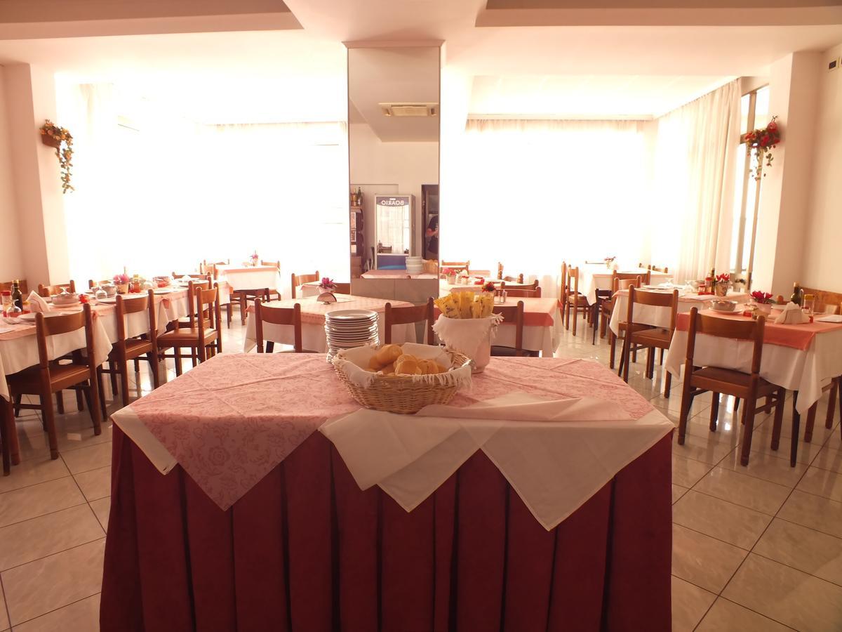 Hotel Luana Rimini Eksteriør bilde